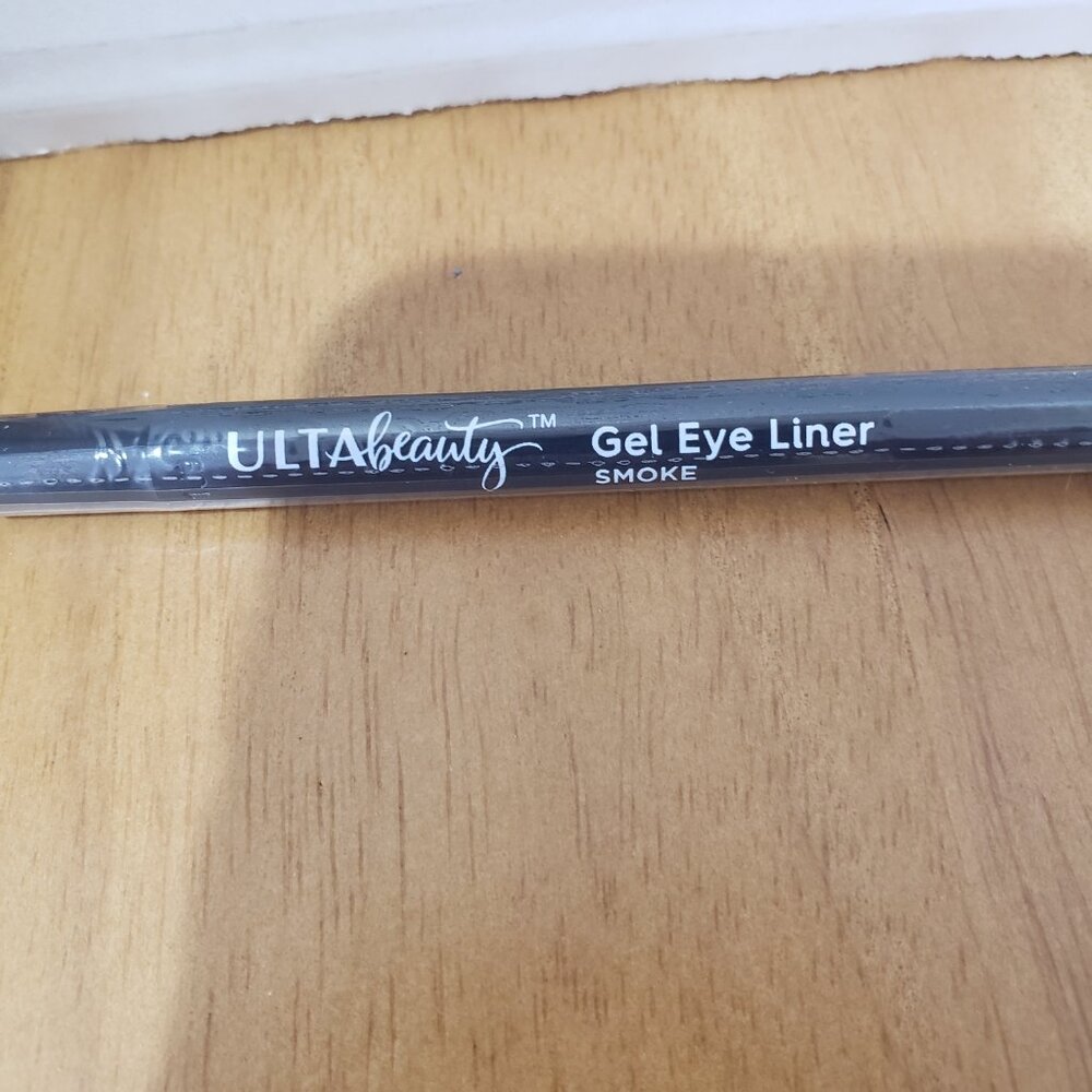 Mary Kay Finishing Spray and Ulta Beauty Gel Eye Liner Color Smoke Both are New - Picture 2 of 5